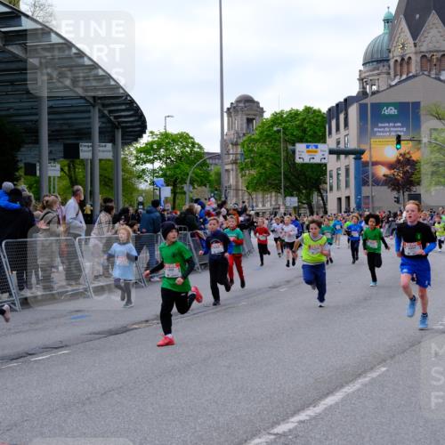 25.04.2026 - Das Zehntel Tim E. http://msf.ph/oto/9568255 25.04.2026 08:52:48 Ziel 1117, 1135, 1145, 1148, 1387, 1698, 1712, 1737, 1738, 2163, 2395, 2409, 2418, 2450, 2525, 2679, 2794, 2987, 3037, 3203, 3301, 3373, 3419, 3424, 3468, 3519, 3624, 3625, 3762, 3822, 4032 meine-sportfotos.de