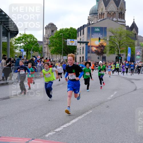 25.04.2026 - Das Zehntel Tim E. http://msf.ph/oto/9568259 25.04.2026 08:52:48 Ziel 1117, 1135, 1145, 1148, 1387, 1698, 1712, 1737, 1738, 2163, 2395, 2409, 2418, 2450, 2525, 2679, 2794, 2987, 3037, 3203, 3301, 3373, 3419, 3424, 3468, 3519, 3624, 3625, 3762, 3822, 4032 meine-sportfotos.de