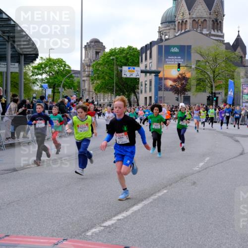 25.04.2026 - Das Zehntel Tim E. http://msf.ph/oto/9568260 25.04.2026 08:52:48 Ziel 1117, 1135, 1145, 1148, 1387, 1698, 1712, 1737, 1738, 2163, 2395, 2409, 2418, 2450, 2525, 2679, 2794, 2987, 3037, 3203, 3301, 3373, 3419, 3424, 3468, 3519, 3624, 3625, 3762, 3822, 4032 meine-sportfotos.de