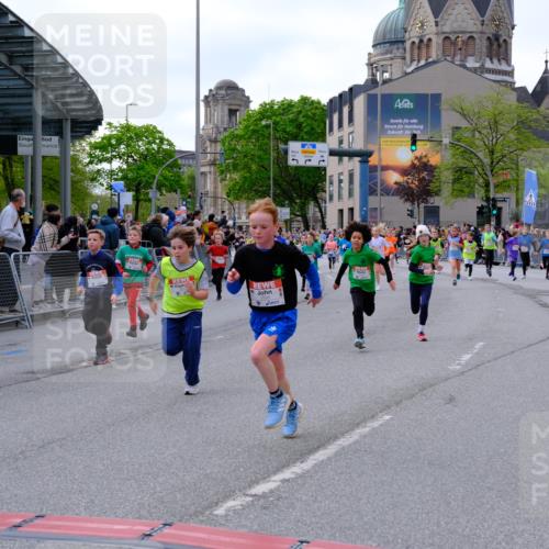 25.04.2026 - Das Zehntel Tim E. http://msf.ph/oto/9568261 25.04.2026 08:52:49 Ziel 1020, 1028, 1117, 1135, 1145, 1148, 1387, 1698, 1712, 1737, 1738, 1947, 2163, 2242, 2418, 2434, 2450, 2525, 2679, 2794, 2987, 3154, 3159, 3203, 3373, 3419, 3424, 3468, 3519, 3617, 3624, 3625, 3762, 3822, 4032, 4068 meine-sportfotos.de