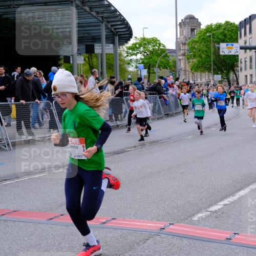 25.04.2026 - Das Zehntel Tim E. http://msf.ph/oto/9568267 25.04.2026 08:52:51 Ziel 1020, 1024, 1028, 1103, 1117, 1387, 1698, 1712, 1737, 1738, 1947, 2163, 2242, 2418, 2434, 2450, 2525, 2679, 2794, 3154, 3159, 3203, 3317, 3373, 3419, 3424, 3468, 3519, 3617, 3624, 3625, 3762, 3822, 4032, 4068 meine-sportfotos.de