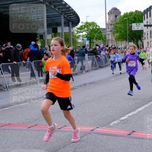 25.04.2026 - Das Zehntel Tim E. http://msf.ph/oto/9568284 25.04.2026 08:52:55 Ziel 1020, 1024, 1028, 1103, 1117, 1133, 1183, 1190, 1328, 1515, 1698, 1712, 1737, 1738, 1771, 1947, 2046, 2057, 2166, 2242, 2434, 2525, 2679, 3042, 3154, 3159, 3203, 3317, 3373, 3395, 3617, 3762, 3822, 4068 meine-sportfotos.de