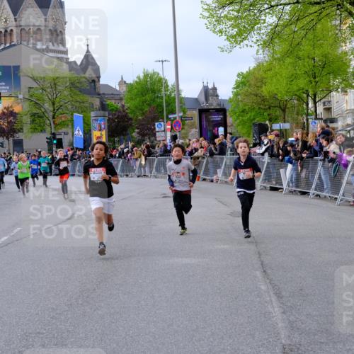 25.04.2026 - Das Zehntel Tim E. http://msf.ph/oto/9568300 25.04.2026 08:53:00 Ziel 1020, 1024, 1028, 1103, 1133, 1183, 1190, 1210, 1213, 1328, 1515, 1771, 1859, 1947, 2046, 2057, 2166, 2242, 2278, 2284, 2434, 2452, 2466, 2741, 2787, 3042, 3121, 3154, 3159, 3168, 3300, 3317, 3373, 3395, 3430, 3432, 3617, 3644, 3651, 3652, 3653, 3996, 4068 meine-sportfotos.de