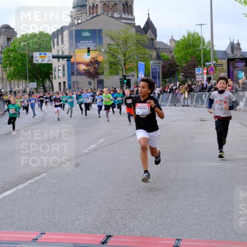 25.04.2026 - Das Zehntel Tim E. http://msf.ph/oto/9568301 25.04.2026 08:53:00 Ziel 1020, 1024, 1028, 1103, 1133, 1183, 1190, 1210, 1213, 1328, 1515, 1771, 1859, 1947, 2046, 2057, 2166, 2242, 2278, 2284, 2434, 2452, 2466, 2741, 2787, 3042, 3121, 3154, 3159, 3168, 3300, 3317, 3373, 3395, 3430, 3432, 3617, 3644, 3651, 3652, 3653, 3996, 4068 meine-sportfotos.de