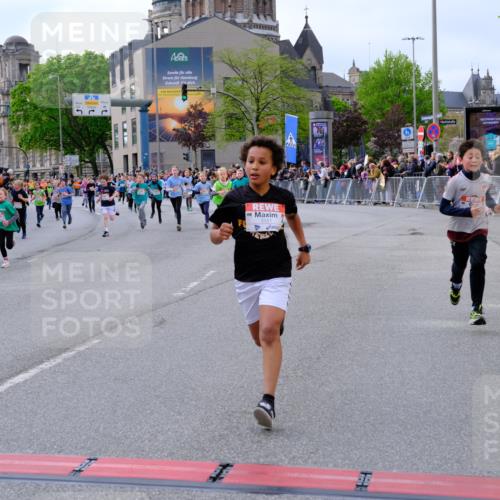 25.04.2026 - Das Zehntel Tim E. http://msf.ph/oto/9568304 25.04.2026 08:53:00 Ziel 1020, 1024, 1028, 1103, 1133, 1183, 1190, 1210, 1213, 1328, 1515, 1771, 1859, 1947, 2046, 2057, 2166, 2242, 2278, 2284, 2434, 2452, 2466, 2741, 2787, 3042, 3121, 3154, 3159, 3168, 3300, 3317, 3373, 3395, 3430, 3432, 3617, 3644, 3651, 3652, 3653, 3996, 4068 meine-sportfotos.de