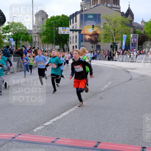25.04.2026 - Das Zehntel Tim E. http://msf.ph/oto/9568309 25.04.2026 08:53:03 Ziel 1103, 1133, 1174, 1183, 1190, 1210, 1213, 1240, 1328, 1429, 1515, 1771, 1859, 2046, 2057, 2166, 2278, 2282, 2284, 2303, 2452, 2466, 2741, 2787, 3042, 3121, 3168, 3300, 3317, 3395, 3430, 3432, 3644, 3651, 3652, 3653, 3996 meine-sportfotos.de