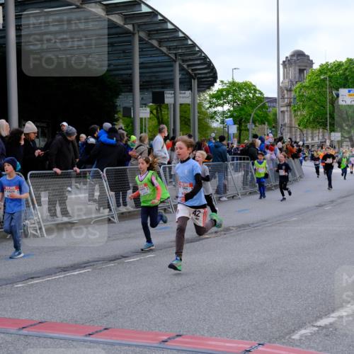 25.04.2026 - Das Zehntel Tim E. http://msf.ph/oto/9568322 25.04.2026 08:53:06 Ziel 1041, 1174, 1210, 1213, 1240, 1247, 1328, 1429, 1515, 1711, 1859, 2166, 2278, 2282, 2284, 2303, 2452, 2466, 2741, 2787, 3121, 3168, 3300, 3430, 3432, 3644, 3651, 3652, 3653, 3996 meine-sportfotos.de