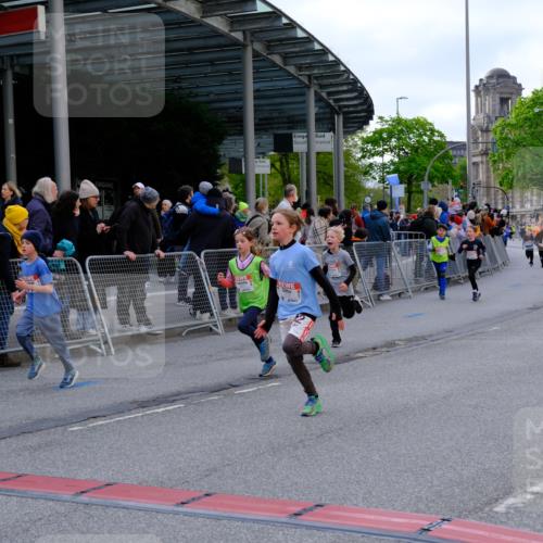 25.04.2026 - Das Zehntel Tim E. http://msf.ph/oto/9568323 25.04.2026 08:53:06 Ziel 1041, 1174, 1210, 1213, 1240, 1247, 1328, 1429, 1515, 1711, 1859, 2166, 2278, 2282, 2284, 2303, 2452, 2466, 2741, 2787, 3121, 3168, 3300, 3430, 3432, 3644, 3651, 3652, 3653, 3996 meine-sportfotos.de