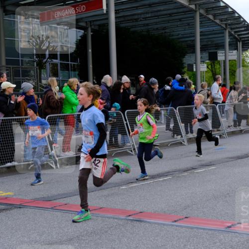 25.04.2026 - Das Zehntel Tim E. http://msf.ph/oto/9568328 25.04.2026 08:53:07 Ziel 1041, 1174, 1210, 1213, 1240, 1247, 1429, 1515, 1695, 1711, 1859, 2166, 2278, 2282, 2284, 2303, 2452, 2466, 2741, 2787, 3121, 3168, 3231, 3300, 3416, 3430, 3432, 3644, 3651, 3652, 3653, 3996 meine-sportfotos.de