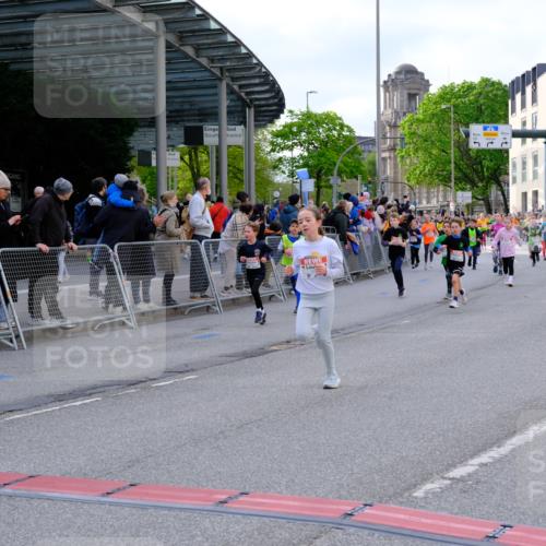 25.04.2026 - Das Zehntel Tim E. http://msf.ph/oto/9568333 25.04.2026 08:53:08 Ziel 1041, 1174, 1210, 1213, 1240, 1247, 1429, 1695, 1708, 1711, 1859, 2278, 2282, 2284, 2303, 2452, 2466, 2741, 2787, 3121, 3168, 3231, 3300, 3416, 3430, 3432, 3644, 3651, 3652, 3653, 3996 meine-sportfotos.de