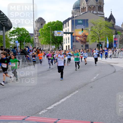 25.04.2026 - Das Zehntel Tim E. http://msf.ph/oto/9568338 25.04.2026 08:53:10 Ziel 1041, 1174, 1187, 1195, 1202, 1210, 1213, 1240, 1247, 1265, 1420, 1429, 1695, 1708, 1711, 1859, 2120, 2279, 2282, 2303, 2322, 2461, 2466, 2787, 3231, 3253, 3300, 3416, 3583, 3618, 3644, 3651, 3652, 3653, 3996 meine-sportfotos.de