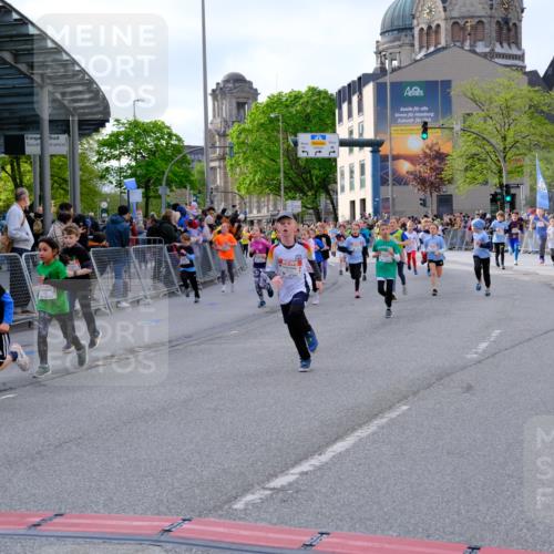 25.04.2026 - Das Zehntel Tim E. http://msf.ph/oto/9568342 25.04.2026 08:53:10 Ziel 1041, 1174, 1187, 1195, 1202, 1210, 1213, 1240, 1247, 1265, 1420, 1429, 1695, 1708, 1711, 1859, 2120, 2279, 2282, 2303, 2322, 2461, 2466, 2787, 3231, 3253, 3300, 3416, 3583, 3618, 3644, 3651, 3652, 3653, 3996 meine-sportfotos.de