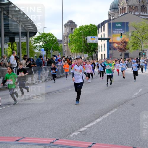25.04.2026 - Das Zehntel Tim E. http://msf.ph/oto/9568344 25.04.2026 08:53:11 Ziel 1041, 1174, 1187, 1195, 1202, 1210, 1213, 1240, 1247, 1265, 1420, 1429, 1695, 1708, 1711, 1817, 1859, 2120, 2221, 2279, 2282, 2303, 2322, 2461, 2787, 2868, 3231, 3253, 3300, 3416, 3583, 3618, 3644, 3651, 3652, 3653, 3996 meine-sportfotos.de