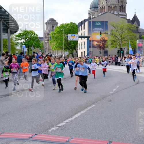 25.04.2026 - Das Zehntel Tim E. http://msf.ph/oto/9568347 25.04.2026 08:53:13 Ziel 1041, 1174, 1187, 1195, 1202, 1207, 1240, 1247, 1265, 1315, 1320, 1420, 1429, 1516, 1695, 1708, 1711, 1817, 2120, 2221, 2279, 2282, 2303, 2322, 2332, 2335, 2461, 2865, 2868, 3231, 3253, 3416, 3583, 3618 meine-sportfotos.de