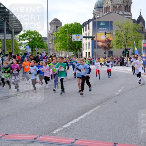 25.04.2026 - Das Zehntel Tim E. http://msf.ph/oto/9568348 25.04.2026 08:53:13 Ziel 1041, 1174, 1187, 1195, 1202, 1207, 1240, 1247, 1265, 1315, 1320, 1420, 1429, 1516, 1695, 1708, 1711, 1817, 2120, 2221, 2279, 2282, 2303, 2322, 2332, 2335, 2461, 2865, 2868, 3231, 3253, 3416, 3583, 3618 meine-sportfotos.de