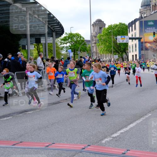 25.04.2026 - Das Zehntel Tim E. http://msf.ph/oto/9568355 25.04.2026 08:53:13 Ziel 1041, 1174, 1187, 1195, 1202, 1207, 1240, 1247, 1265, 1315, 1320, 1420, 1429, 1516, 1695, 1708, 1711, 1817, 2120, 2221, 2279, 2282, 2303, 2322, 2332, 2335, 2461, 2865, 2868, 3231, 3253, 3416, 3583, 3618 meine-sportfotos.de