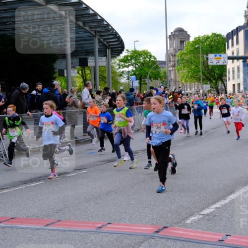 25.04.2026 - Das Zehntel Tim E. http://msf.ph/oto/9568357 25.04.2026 08:53:14 Ziel 1041, 1174, 1187, 1195, 1202, 1207, 1240, 1247, 1265, 1315, 1320, 1420, 1429, 1516, 1695, 1708, 1711, 1817, 2120, 2221, 2279, 2303, 2322, 2332, 2335, 2461, 2865, 2868, 3231, 3253, 3416, 3583, 3618 meine-sportfotos.de