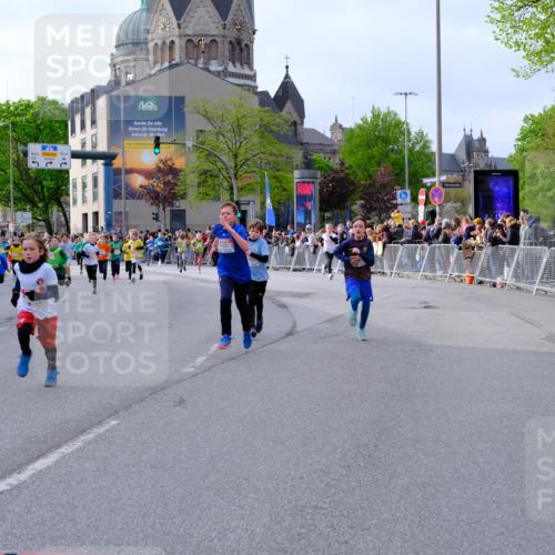 25.04.2026 - Das Zehntel Tim E. http://msf.ph/oto/9568364 25.04.2026 08:53:15 Ziel 1041, 1187, 1195, 1202, 1207, 1247, 1265, 1315, 1320, 1356, 1420, 1516, 1695, 1708, 1711, 1817, 2120, 2221, 2279, 2303, 2322, 2332, 2335, 2461, 2865, 2868, 3231, 3253, 3307, 3416, 3583, 3618 meine-sportfotos.de