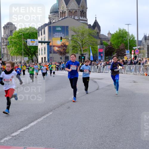 25.04.2026 - Das Zehntel Tim E. http://msf.ph/oto/9568368 25.04.2026 08:53:16 Ziel 1041, 1187, 1195, 1202, 1207, 1247, 1265, 1315, 1320, 1356, 1420, 1516, 1695, 1708, 1711, 1817, 2120, 2221, 2279, 2322, 2332, 2335, 2461, 2865, 2868, 3231, 3253, 3307, 3416, 3501, 3539, 3583, 3618 meine-sportfotos.de