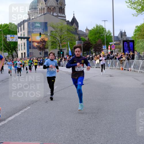 25.04.2026 - Das Zehntel Tim E. http://msf.ph/oto/9568374 25.04.2026 08:53:17 Ziel 1180, 1187, 1195, 1202, 1207, 1247, 1265, 1315, 1320, 1356, 1420, 1516, 1569, 1695, 1708, 1711, 1817, 2118, 2120, 2221, 2279, 2322, 2332, 2335, 2442, 2461, 2469, 2865, 2868, 3231, 3253, 3307, 3416, 3501, 3539, 3583, 3618 meine-sportfotos.de