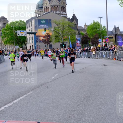 25.04.2026 - Das Zehntel Tim E. http://msf.ph/oto/9568388 25.04.2026 08:53:23 Ziel 1180, 1207, 1248, 1260, 1298, 1315, 1320, 1356, 1516, 1569, 1574, 1817, 1899, 2052, 2079, 2118, 2221, 2316, 2332, 2335, 2442, 2469, 2496, 2524, 2681, 2727, 2825, 2865, 2868, 2897, 3090, 3298, 3307, 3308, 3501, 3539, 3988, 4031 meine-sportfotos.de