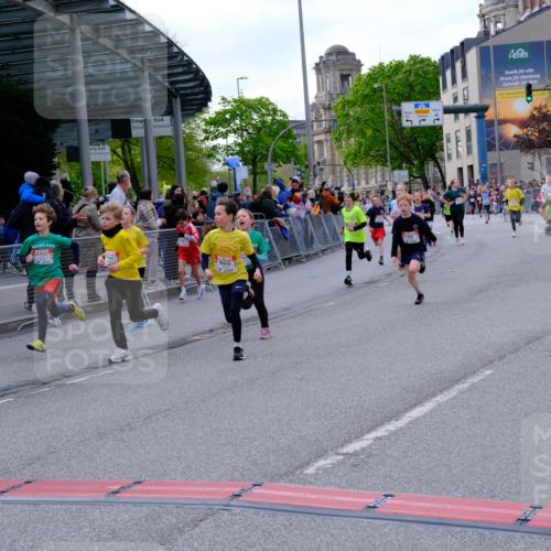 25.04.2026 - Das Zehntel Tim E. http://msf.ph/oto/9568389 25.04.2026 08:53:23 Ziel 1180, 1207, 1248, 1260, 1298, 1315, 1320, 1356, 1516, 1569, 1574, 1817, 1899, 2052, 2079, 2118, 2221, 2316, 2332, 2335, 2442, 2469, 2496, 2524, 2681, 2727, 2825, 2865, 2868, 2897, 3090, 3298, 3307, 3308, 3501, 3539, 3988, 4031 meine-sportfotos.de