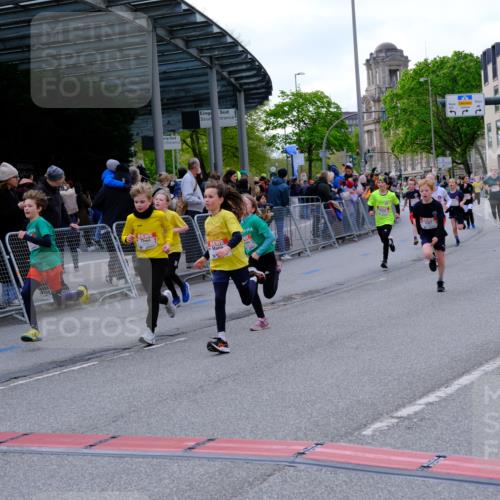 25.04.2026 - Das Zehntel Tim E. http://msf.ph/oto/9568392 25.04.2026 08:53:23 Ziel 1180, 1207, 1248, 1260, 1298, 1315, 1320, 1356, 1516, 1569, 1574, 1817, 1899, 2052, 2079, 2118, 2221, 2316, 2332, 2335, 2442, 2469, 2496, 2524, 2681, 2727, 2825, 2865, 2868, 2897, 3090, 3298, 3307, 3308, 3501, 3539, 3988, 4031 meine-sportfotos.de