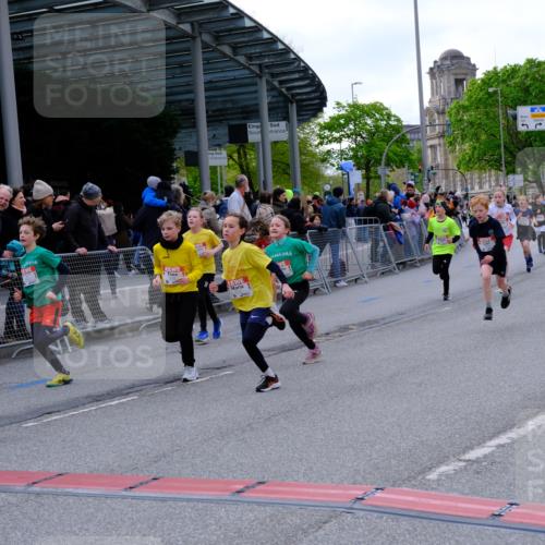 25.04.2026 - Das Zehntel Tim E. http://msf.ph/oto/9568393 25.04.2026 08:53:24 Ziel 1180, 1207, 1248, 1260, 1298, 1315, 1320, 1356, 1516, 1569, 1574, 1899, 2052, 2079, 2118, 2277, 2316, 2332, 2335, 2442, 2469, 2496, 2524, 2681, 2727, 2825, 2865, 2897, 3090, 3298, 3307, 3308, 3501, 3539, 3988, 4031 meine-sportfotos.de