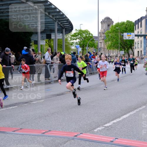 25.04.2026 - Das Zehntel Tim E. http://msf.ph/oto/9568397 25.04.2026 08:53:24 Ziel 1180, 1207, 1248, 1260, 1298, 1315, 1320, 1356, 1516, 1569, 1574, 1899, 2052, 2079, 2118, 2277, 2316, 2332, 2335, 2442, 2469, 2496, 2524, 2681, 2727, 2825, 2865, 2897, 3090, 3298, 3307, 3308, 3501, 3539, 3988, 4031 meine-sportfotos.de