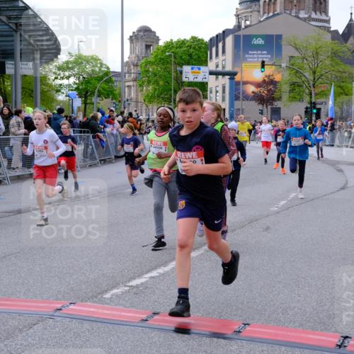 25.04.2026 - Das Zehntel Tim E. http://msf.ph/oto/9568401 25.04.2026 08:53:25 Ziel 1180, 1207, 1248, 1260, 1298, 1356, 1569, 1574, 1728, 1899, 2052, 2055, 2079, 2118, 2277, 2316, 2335, 2442, 2469, 2496, 2524, 2681, 2727, 2824, 2825, 2897, 3090, 3298, 3307, 3308, 3501, 3539, 3988, 4031 meine-sportfotos.de
