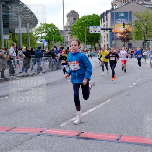 25.04.2026 - Das Zehntel Tim E. http://msf.ph/oto/9568410 25.04.2026 08:53:27 Ziel 1180, 1248, 1260, 1298, 1356, 1569, 1574, 1700, 1728, 1899, 2051, 2052, 2055, 2064, 2067, 2079, 2118, 2277, 2316, 2442, 2469, 2496, 2524, 2681, 2727, 2824, 2825, 2897, 3090, 3298, 3307, 3308, 3501, 3539, 3988, 4031 meine-sportfotos.de