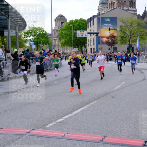 25.04.2026 - Das Zehntel Tim E. http://msf.ph/oto/9568416 25.04.2026 08:53:28 Ziel 1053, 1180, 1248, 1260, 1298, 1569, 1574, 1700, 1728, 1899, 2051, 2052, 2055, 2064, 2067, 2079, 2118, 2277, 2316, 2442, 2469, 2496, 2524, 2681, 2727, 2824, 2825, 2897, 3090, 3298, 3308, 3501, 3539, 3988, 4031 meine-sportfotos.de
