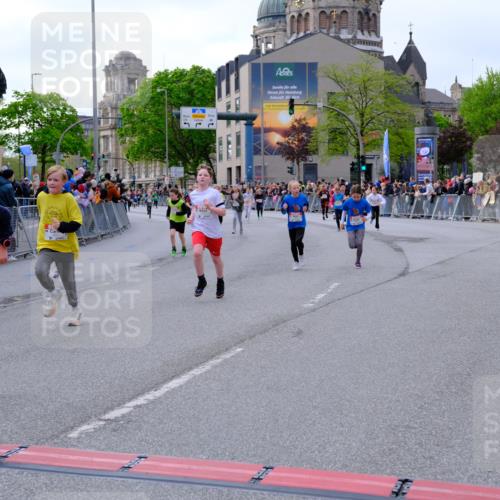 25.04.2026 - Das Zehntel Tim E. http://msf.ph/oto/9568422 25.04.2026 08:53:29 Ziel 1053, 1180, 1248, 1260, 1298, 1569, 1574, 1700, 1728, 1899, 2051, 2052, 2055, 2064, 2067, 2079, 2118, 2277, 2316, 2442, 2469, 2496, 2524, 2681, 2727, 2824, 2825, 2897, 3090, 3243, 3298, 3308, 3988, 4031 meine-sportfotos.de