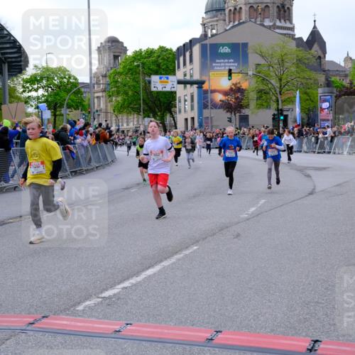 25.04.2026 - Das Zehntel Tim E. http://msf.ph/oto/9568424 25.04.2026 08:53:29 Ziel 1053, 1180, 1248, 1260, 1298, 1569, 1574, 1700, 1728, 1899, 2051, 2052, 2055, 2064, 2067, 2079, 2118, 2277, 2316, 2442, 2469, 2496, 2524, 2681, 2727, 2824, 2825, 2897, 3090, 3243, 3298, 3308, 3988, 4031 meine-sportfotos.de