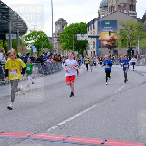 25.04.2026 - Das Zehntel Tim E. http://msf.ph/oto/9568427 25.04.2026 08:53:29 Ziel 1053, 1180, 1248, 1260, 1298, 1569, 1574, 1700, 1728, 1899, 2051, 2052, 2055, 2064, 2067, 2079, 2118, 2277, 2316, 2442, 2469, 2496, 2524, 2681, 2727, 2824, 2825, 2897, 3090, 3243, 3298, 3308, 3988, 4031 meine-sportfotos.de
