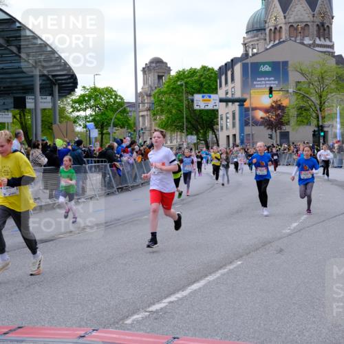 25.04.2026 - Das Zehntel Tim E. http://msf.ph/oto/9568429 25.04.2026 08:53:30 Ziel 1053, 1248, 1260, 1298, 1574, 1700, 1728, 1881, 1899, 2051, 2052, 2055, 2064, 2067, 2079, 2156, 2277, 2316, 2496, 2524, 2681, 2727, 2768, 2824, 2825, 2897, 3090, 3243, 3298, 3308, 3562, 3988, 4031 meine-sportfotos.de
