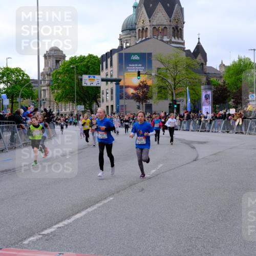 25.04.2026 - Das Zehntel Tim E. http://msf.ph/oto/9568432 25.04.2026 08:53:31 Ziel 1053, 1248, 1260, 1298, 1700, 1728, 1881, 1899, 2051, 2052, 2055, 2064, 2067, 2156, 2277, 2316, 2496, 2524, 2681, 2727, 2768, 2824, 2825, 2897, 3090, 3243, 3298, 3308, 3562, 3988, 4031 meine-sportfotos.de