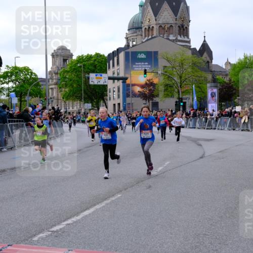 25.04.2026 - Das Zehntel Tim E. http://msf.ph/oto/9568433 25.04.2026 08:53:31 Ziel 1053, 1248, 1260, 1298, 1700, 1728, 1881, 1899, 2051, 2052, 2055, 2064, 2067, 2156, 2277, 2316, 2496, 2524, 2681, 2727, 2768, 2824, 2825, 2897, 3090, 3243, 3298, 3308, 3562, 3988, 4031 meine-sportfotos.de
