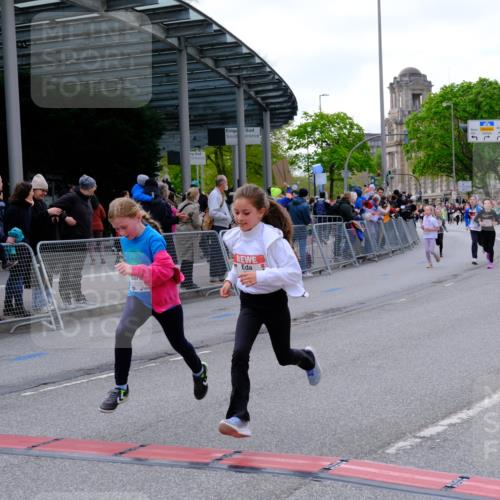 25.04.2026 - Das Zehntel Tim E. http://msf.ph/oto/9568446 25.04.2026 08:53:35 Ziel 1049, 1053, 1700, 1728, 1881, 2051, 2055, 2064, 2067, 2156, 2277, 2768, 2824, 3243, 3562, 3677, 3836 meine-sportfotos.de