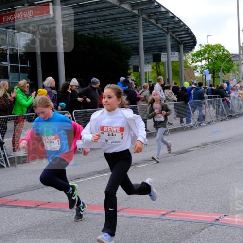 25.04.2026 - Das Zehntel Tim E. http://msf.ph/oto/9568449 25.04.2026 08:53:35 Ziel 1049, 1053, 1700, 1728, 1881, 2051, 2055, 2064, 2067, 2156, 2277, 2768, 2824, 3243, 3562, 3677, 3836 meine-sportfotos.de