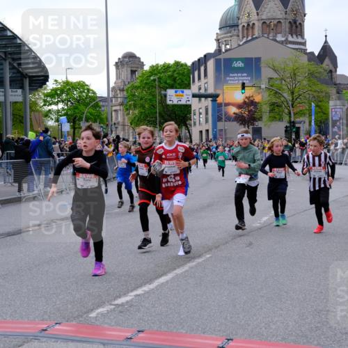25.04.2026 - Das Zehntel Tim E. http://msf.ph/oto/9568452 25.04.2026 08:53:40 Ziel 1049, 1053, 1323, 1766, 1768, 1773, 1881, 2004, 2011, 2017, 2019, 2025, 2156, 2768, 2912, 3183, 3243, 3562, 3578, 3677, 3834, 3836, 3845, 3852 meine-sportfotos.de