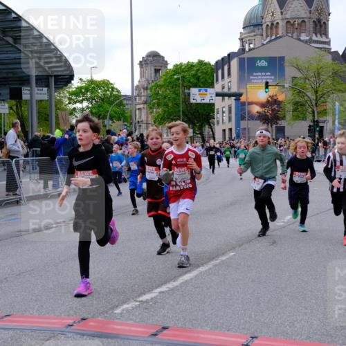 25.04.2026 - Das Zehntel Tim E. http://msf.ph/oto/9568454 25.04.2026 08:53:41 Ziel 1049, 1323, 1766, 1768, 1773, 1881, 2004, 2011, 2017, 2019, 2025, 2156, 2411, 2768, 2912, 3183, 3243, 3562, 3578, 3677, 3834, 3836, 3845, 3852 meine-sportfotos.de