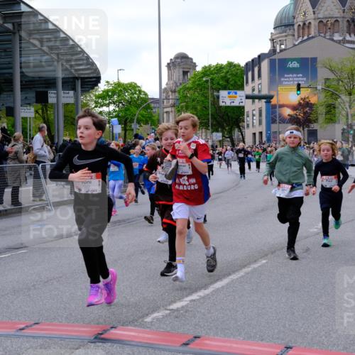 25.04.2026 - Das Zehntel Tim E. http://msf.ph/oto/9568456 25.04.2026 08:53:41 Ziel 1049, 1323, 1766, 1768, 1773, 1881, 2004, 2011, 2017, 2019, 2025, 2156, 2411, 2768, 2912, 3183, 3243, 3562, 3578, 3677, 3834, 3836, 3845, 3852 meine-sportfotos.de