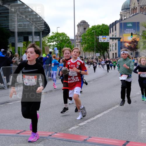 25.04.2026 - Das Zehntel Tim E. http://msf.ph/oto/9568458 25.04.2026 08:53:41 Ziel 1049, 1323, 1766, 1768, 1773, 1881, 2004, 2011, 2017, 2019, 2025, 2156, 2411, 2768, 2912, 3183, 3243, 3562, 3578, 3677, 3834, 3836, 3845, 3852 meine-sportfotos.de