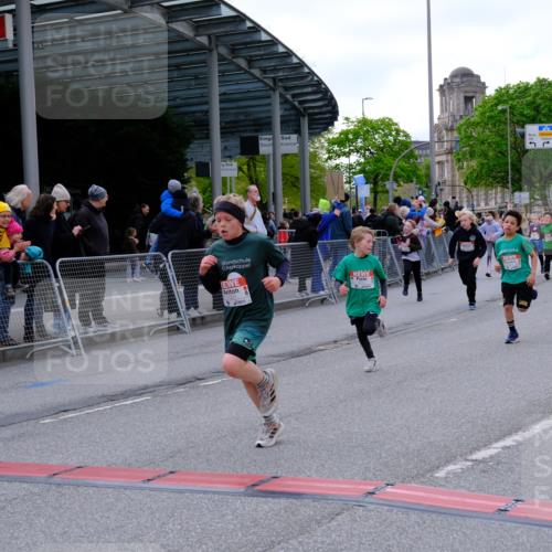 25.04.2026 - Das Zehntel Tim E. http://msf.ph/oto/9568465 25.04.2026 08:53:45 Ziel 1323, 1707, 1766, 1768, 1773, 2004, 2011, 2016, 2017, 2019, 2025, 2031, 2404, 2411, 2912, 3183, 3312, 3413, 3426, 3433, 3578, 3632, 3677, 3834, 3836, 3845, 3852 meine-sportfotos.de