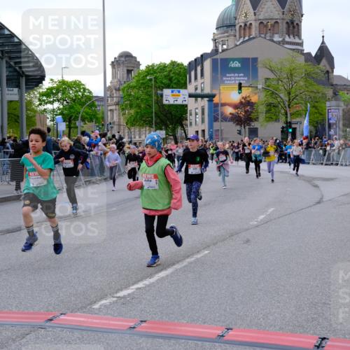 25.04.2026 - Das Zehntel Tim E. http://msf.ph/oto/9568468 25.04.2026 08:53:46 Ziel 1323, 1693, 1707, 1766, 1768, 1773, 2004, 2011, 2016, 2017, 2019, 2025, 2031, 2404, 2411, 2481, 2912, 3183, 3312, 3413, 3426, 3433, 3578, 3632, 3634, 3677, 3834, 3836, 3845, 3852 meine-sportfotos.de