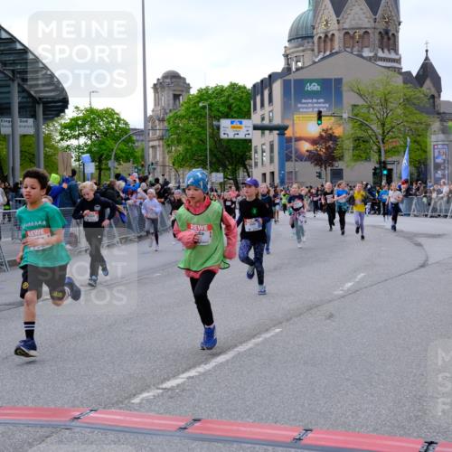 25.04.2026 - Das Zehntel Tim E. http://msf.ph/oto/9568469 25.04.2026 08:53:46 Ziel 1323, 1693, 1707, 1766, 1768, 1773, 2004, 2011, 2016, 2017, 2019, 2025, 2031, 2404, 2411, 2481, 2912, 3183, 3312, 3413, 3426, 3433, 3578, 3632, 3634, 3677, 3834, 3836, 3845, 3852 meine-sportfotos.de