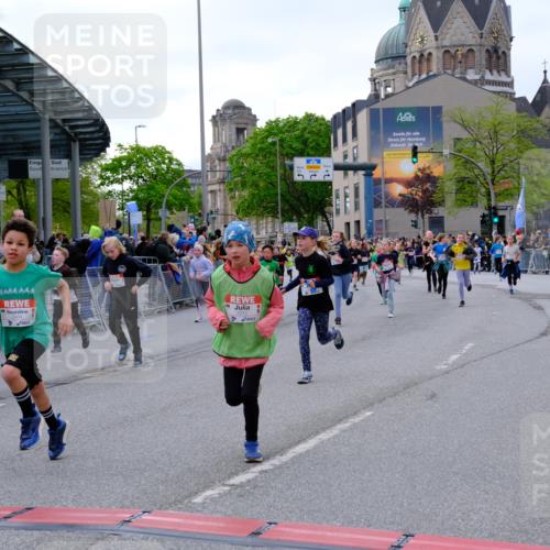 25.04.2026 - Das Zehntel Tim E. http://msf.ph/oto/9568471 25.04.2026 08:53:47 Ziel 1323, 1693, 1707, 1766, 1768, 1773, 2004, 2011, 2016, 2017, 2019, 2025, 2031, 2404, 2411, 2481, 2912, 2954, 3183, 3312, 3413, 3426, 3433, 3578, 3629, 3632, 3634, 3677, 3834, 3836, 3845, 3852 meine-sportfotos.de
