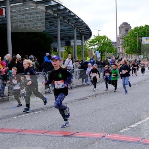 25.04.2026 - Das Zehntel Tim E. http://msf.ph/oto/9568480 25.04.2026 08:53:48 Ziel 1323, 1693, 1707, 1766, 1768, 1773, 2004, 2011, 2016, 2017, 2019, 2025, 2031, 2404, 2411, 2481, 2912, 2954, 3015, 3183, 3312, 3413, 3426, 3433, 3578, 3629, 3632, 3634, 3834, 3845, 3852 meine-sportfotos.de