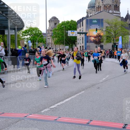 25.04.2026 - Das Zehntel Tim E. http://msf.ph/oto/9568482 25.04.2026 08:53:50 Ziel 1323, 1693, 1707, 1766, 1768, 1773, 1783, 1784, 1790, 1796, 2016, 2031, 2208, 2404, 2411, 2481, 2912, 2954, 3015, 3119, 3183, 3192, 3312, 3413, 3426, 3433, 3629, 3632, 3634, 3667, 3669, 3676 meine-sportfotos.de